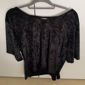 POL - loose crushed velvet top - black